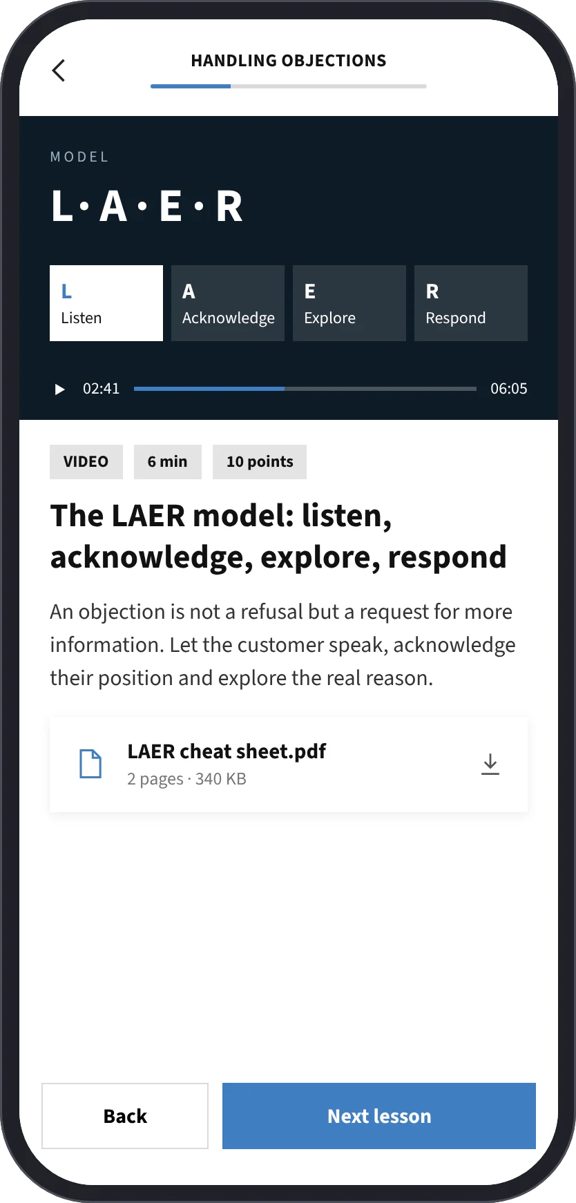 Mobile app: a lesson, a quiz and an assignment with the trainer's comment